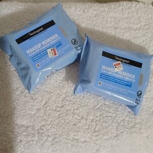 2 Pk Neutrogena Makeup Remover Cleansing Facial Towelettes - 21 Ct- wipes away